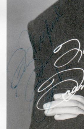Frank-Sinatra-Hollywood-movie-film-legend-autograph-signed-memorabilia-photo-cinema-Rat-Pack-crooner-ole-blue-eyes-signature