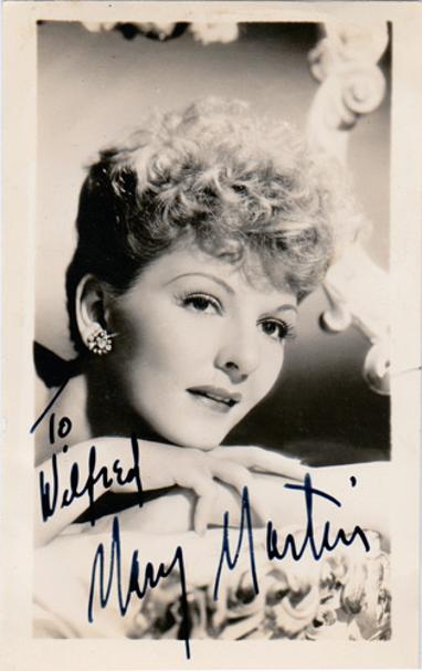 Mary-Martin-Hollywood-movie-theatre-stage-legend-autograph-signed-memorabilia-peter-pan-South-Pacific-Maria-von-Trapp-Sound-of-Music-legends-Annie-Get-Your-Gun