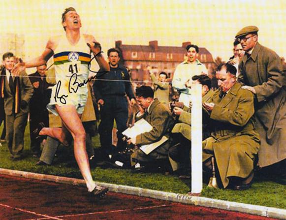 Roger-Bannister-signed-Athletics-memorabilia-sub-four-minute-mile-record-autograph-Sir-Iffley-road
