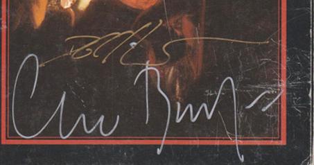 Clive-Barker-autograph-signed-hellraiser-memorabilia-book-volume-4-1990-nicholas-vince-signature-writer-bunny-hampton-mack-graphic-novel-horror-epic-comics-1990