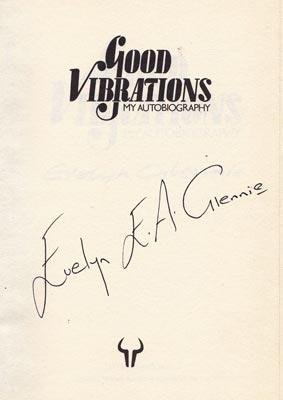 Evelyn-Glennie-autograph-signed-auto-biography-good-vibrations-1990-percussion-classical-music-memorabilia-deaf