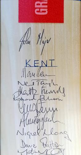 Kent-cricket-memorabilia-squad-signed-bat-surrey-ccc-2000-carl hooper john major autograph mark benson alan igglesden taylor marsh ellison fulton