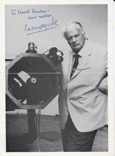 Patrrick-Moore-autograph-signed-the-sky-at-night-tv-memorabilia-televison-astronomer-telescope-Gamesmaster-astronomy