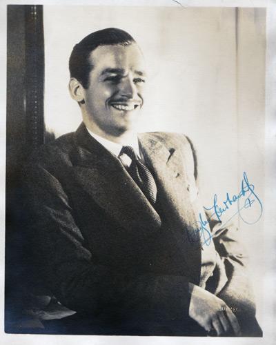 douglas-fairbanks-jr-autograph-signed-Hollywood-movie-memorabilia-The-Mark-of-Zorro-Robin-Hood-The-Thief-of-Bagdad-Prisoner-of-Zenda-Gunga-Din-jnr